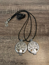 Load image into Gallery viewer, SALE!** Essential Oil Diffuser Necklace + Felt Pads!
